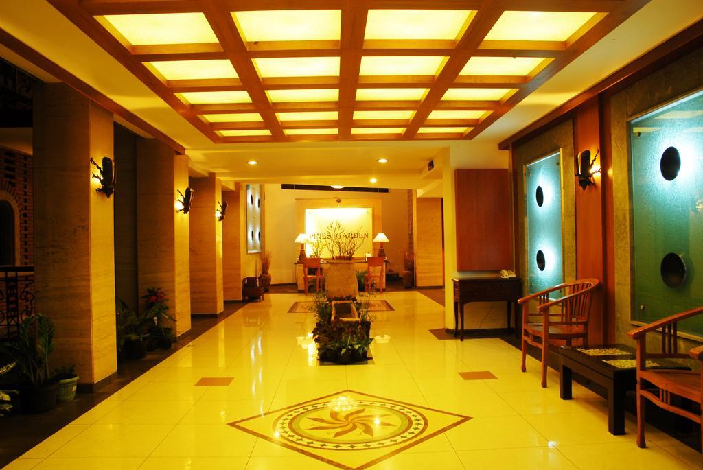 Pines Garden Resort Prigen Exterior photo